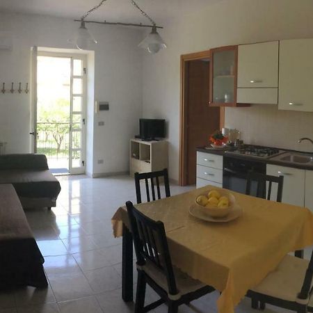 Casa Vacanze Il Gelsomino Patti Exteriör bild