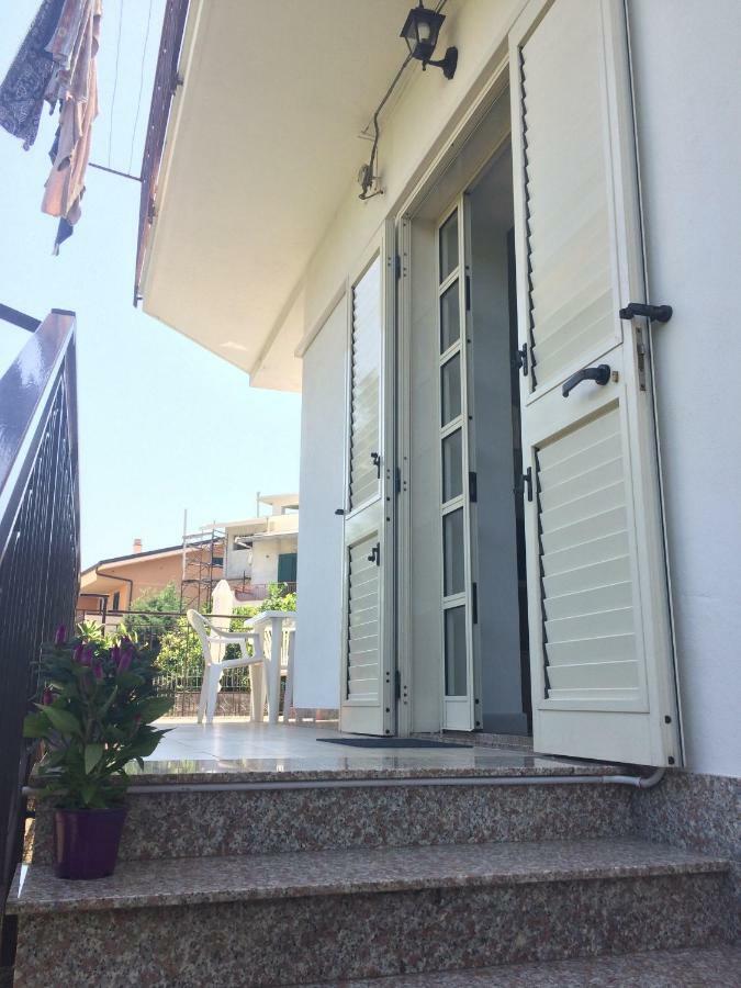 Casa Vacanze Il Gelsomino Patti Exteriör bild