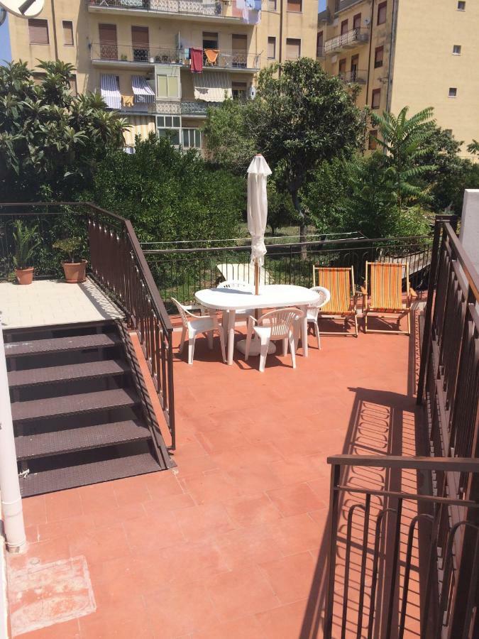 Casa Vacanze Il Gelsomino Patti Exteriör bild